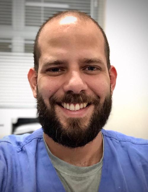 Dr. Eduardo Queiroz